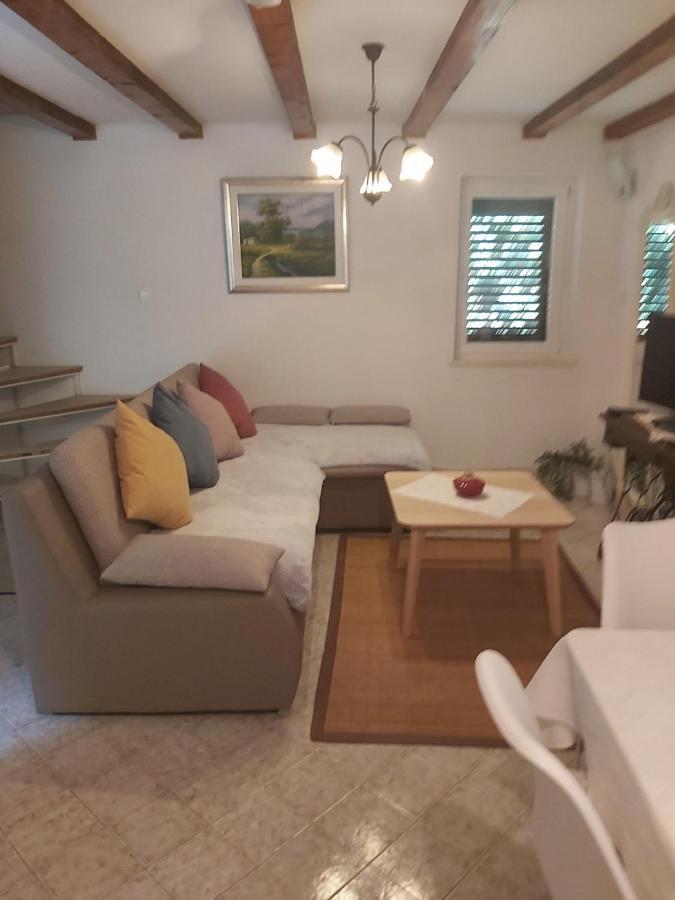 Holiday Home Olive Mill ムリニ エクステリア 写真