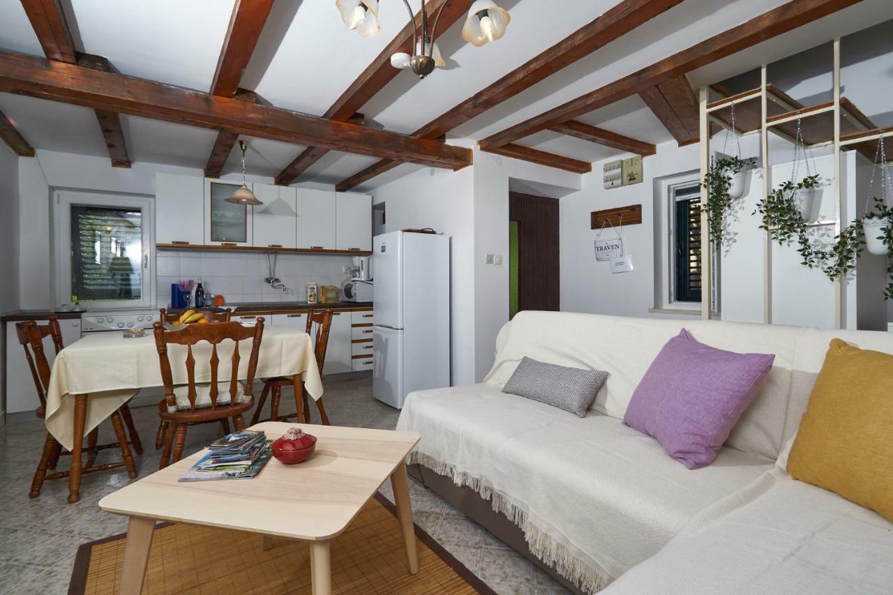 Holiday Home Olive Mill ムリニ エクステリア 写真